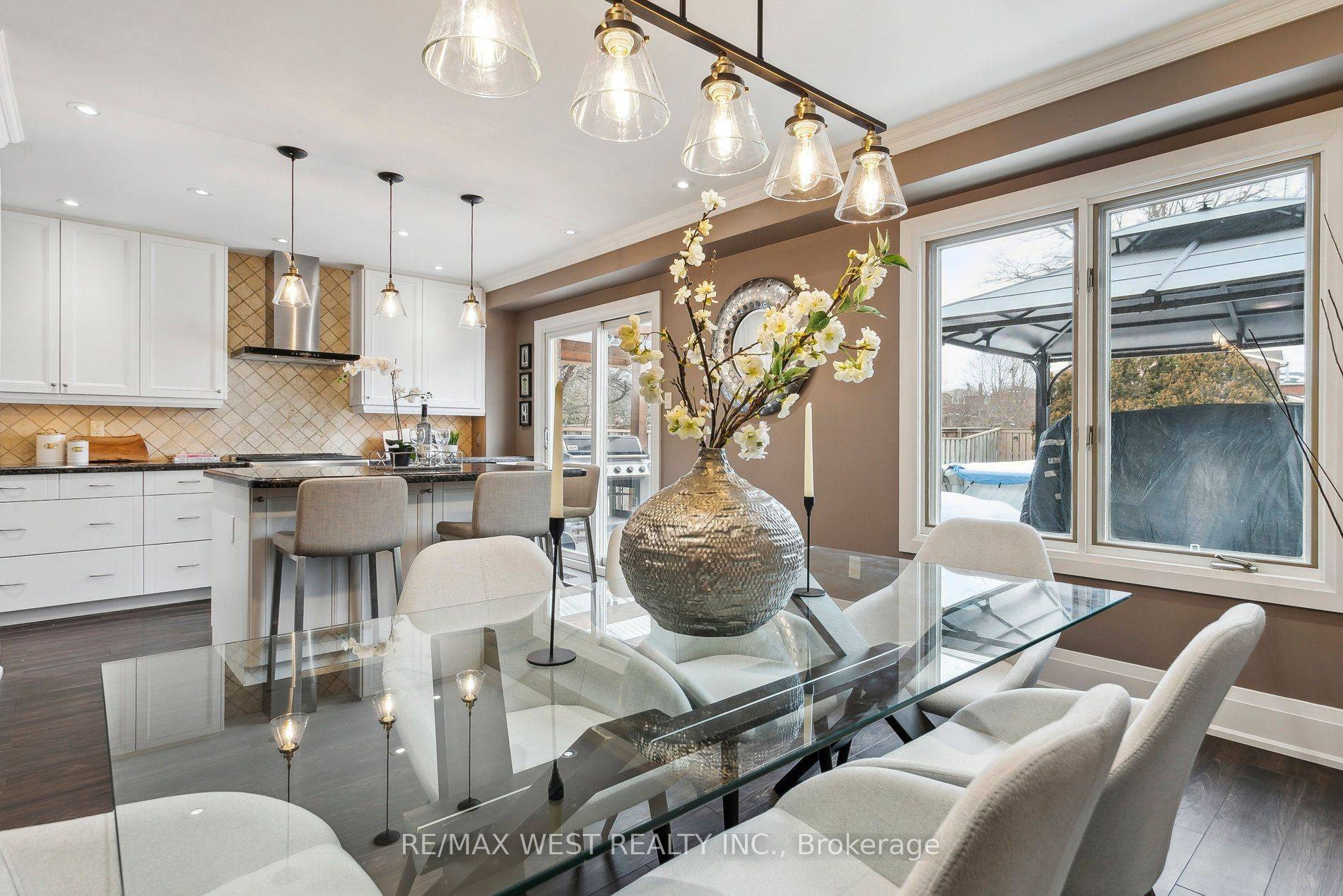 Mississauga, ON L5N 4W5,3202 Bracknell CRES