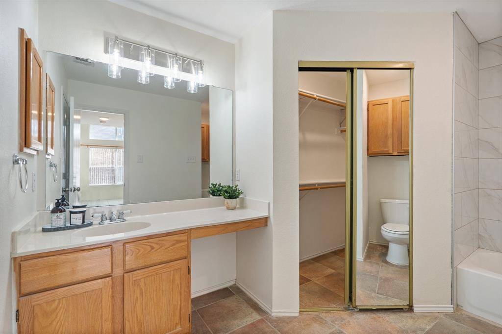Lewisville, TX 75077,2020 Raven Lane