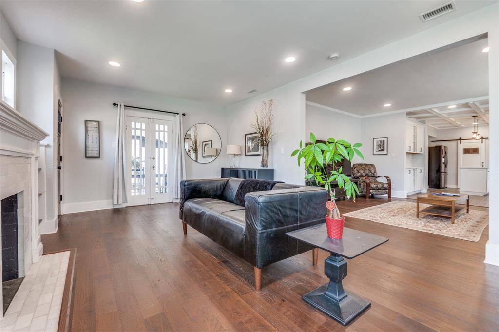 Dallas, TX 75206,5942 Palo Pinto Avenue