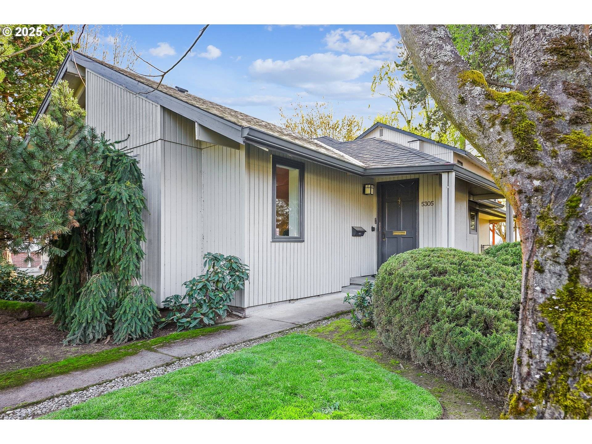 Portland, OR 97202,5305 SE 34TH AVE