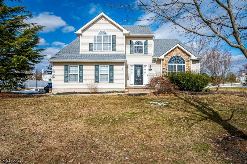 12 Cornelius Way, Franklin Twp., NJ 08873