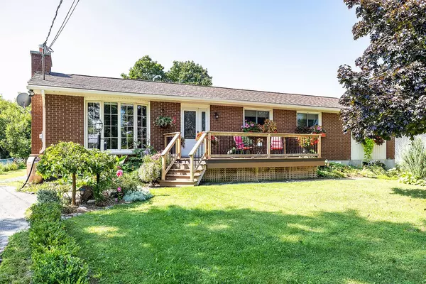 Kawartha Lakes, ON K0M 1N0,93 Bond ST W