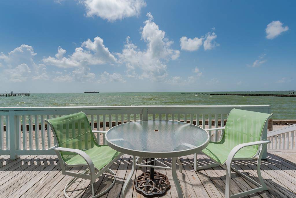 Rockport, TX 78382,2292 N Fulton Beach Road #202