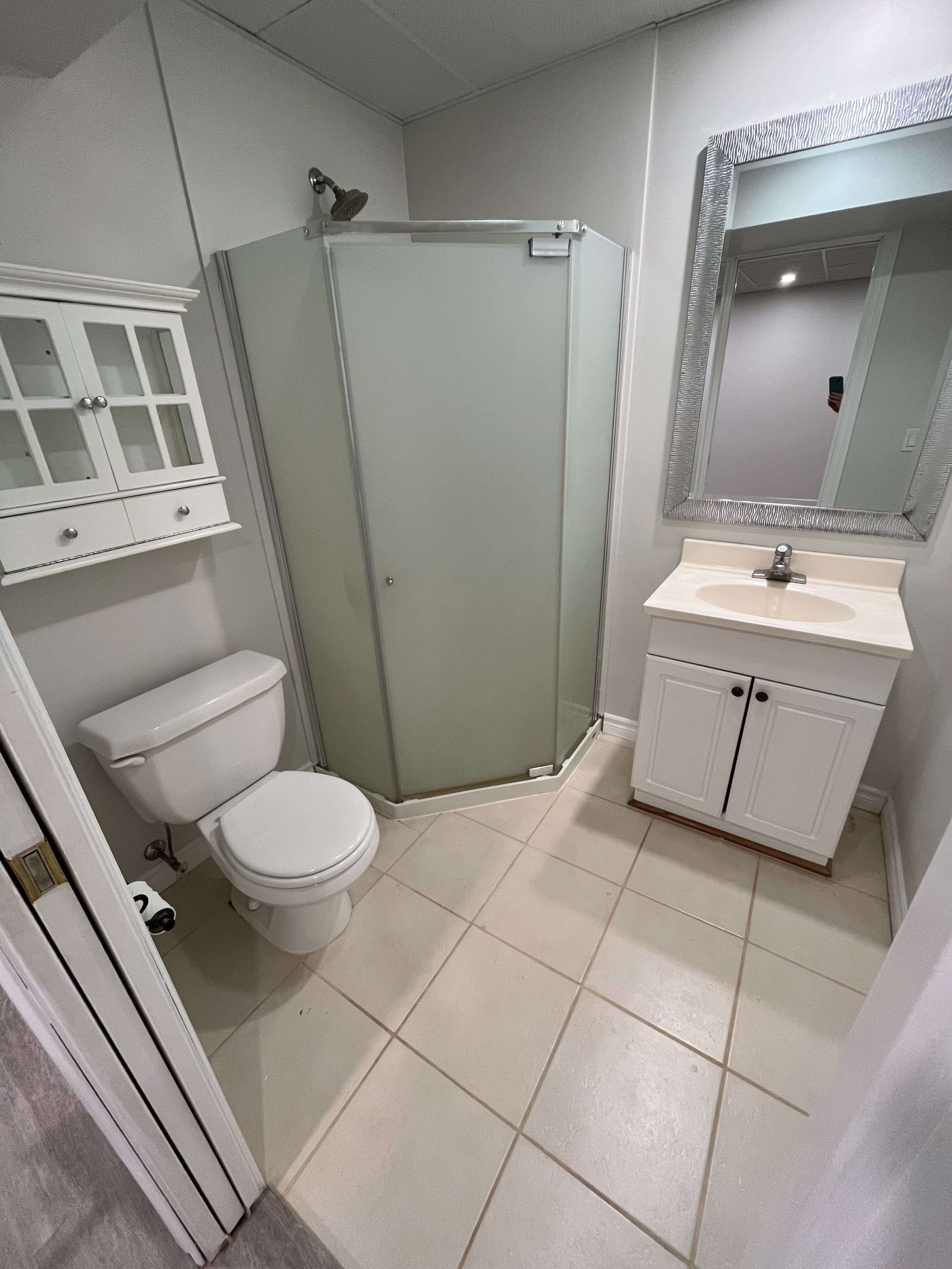 East Gwillimbury, ON L9N 1C5,19 Holland River BLVD #BSMT