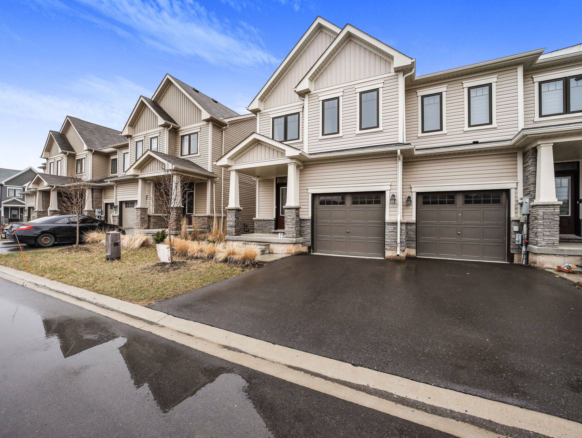 Niagara Falls, ON L2H 3T8,7789 Kalar RD #12