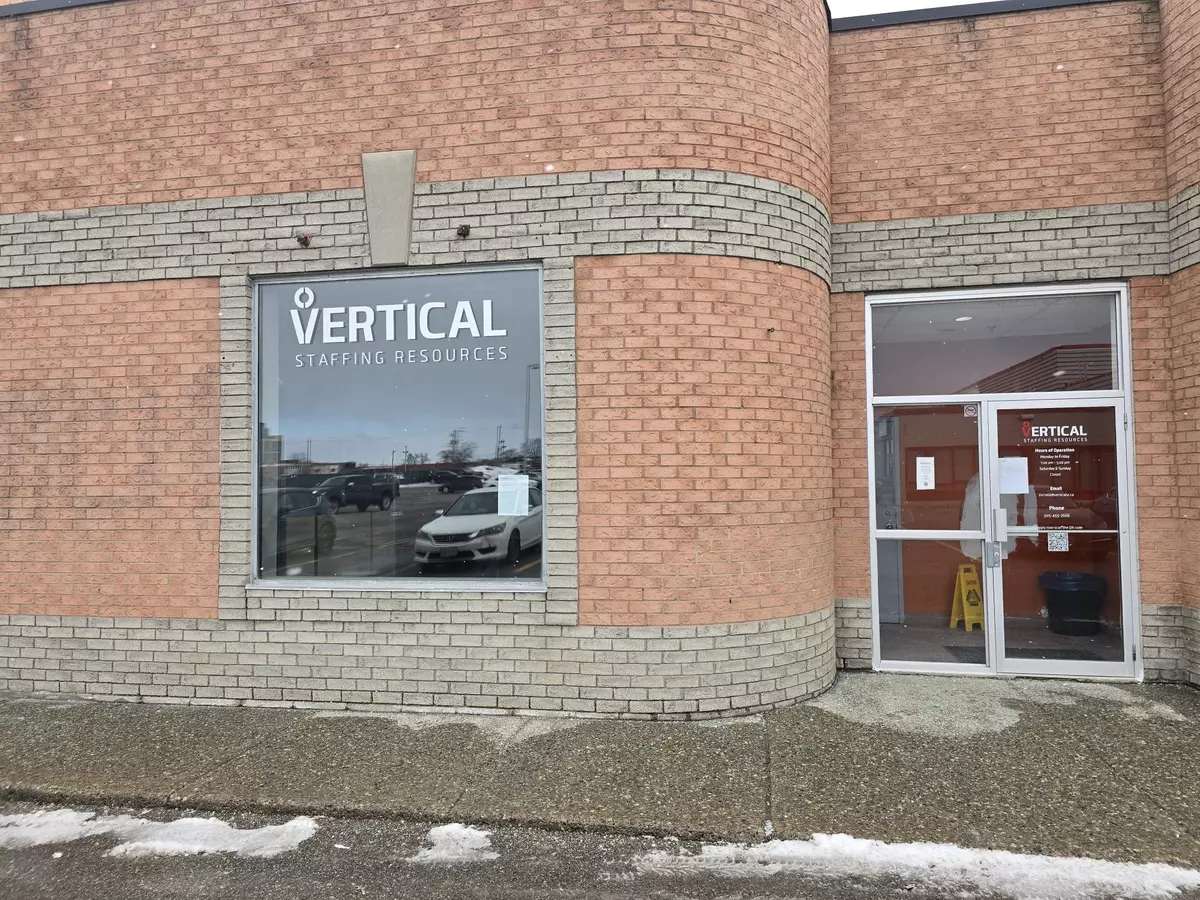 Brampton, ON L6W 3E2,30 A Kennedy RD S #UNIT 3