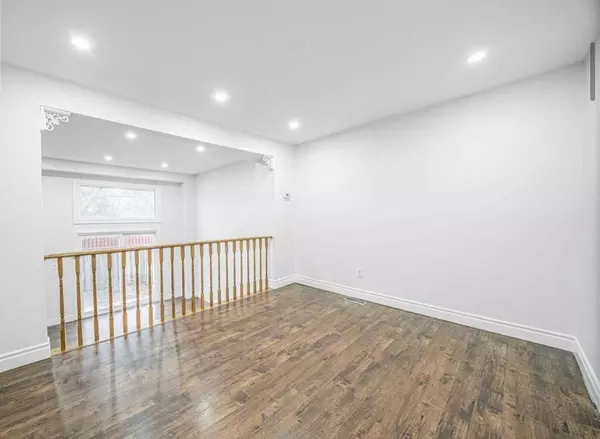 Oshawa, ON L1G 7C6,222 Pearson ST S #39