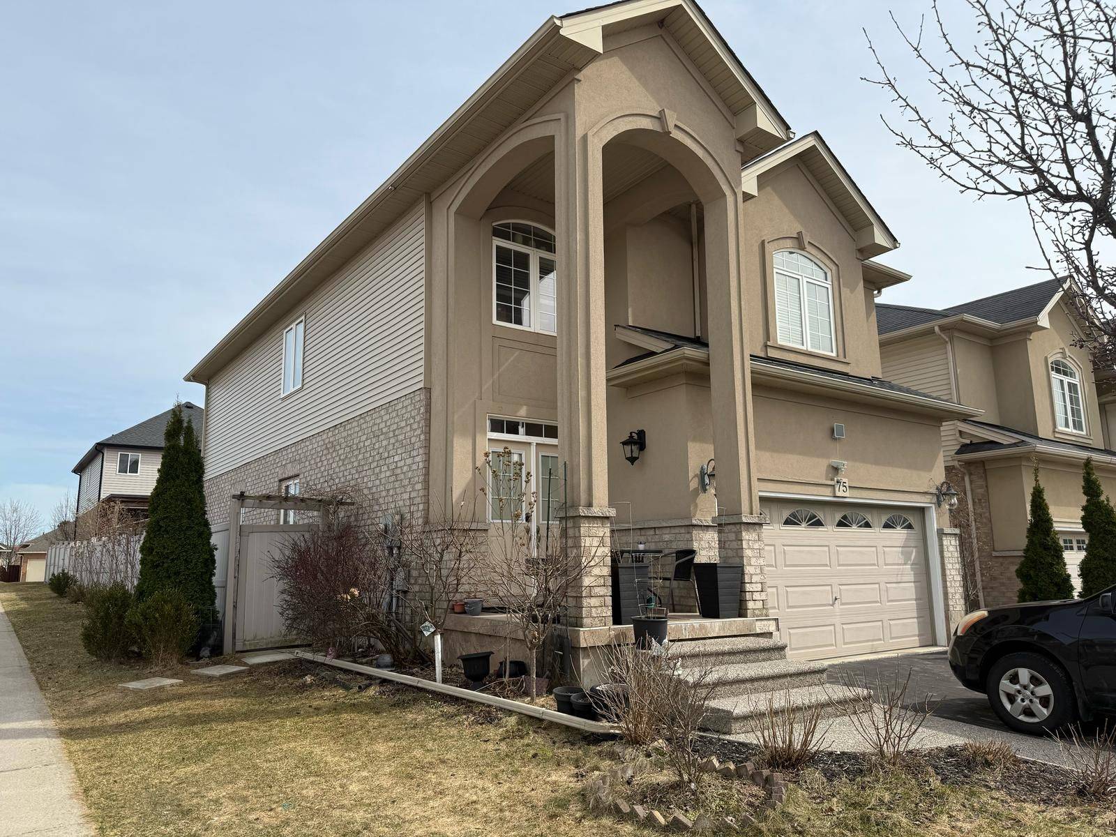 Hamilton, ON L9B 2V4,75 Edgehill DR #Basement