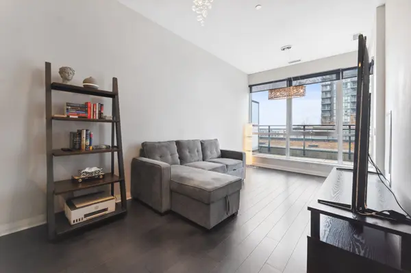 Mississauga, ON L5R 0E5,75 Eglinton AVE W #310