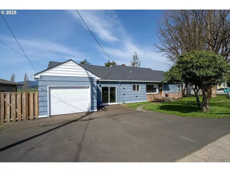 4016 3rd ST, Tillamook, OR 97141