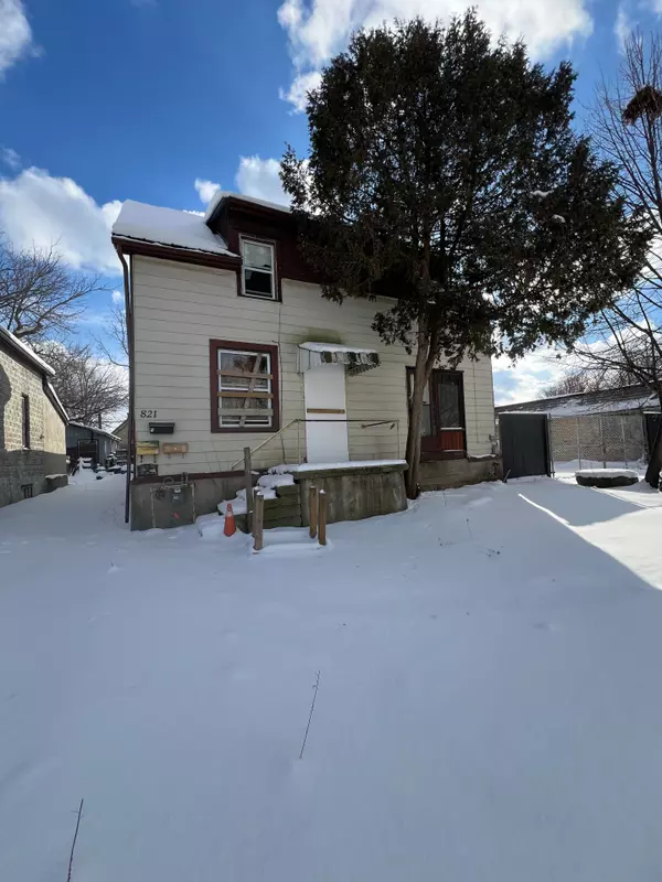 London East, ON N5W 3R1,815-823 Central AVE N