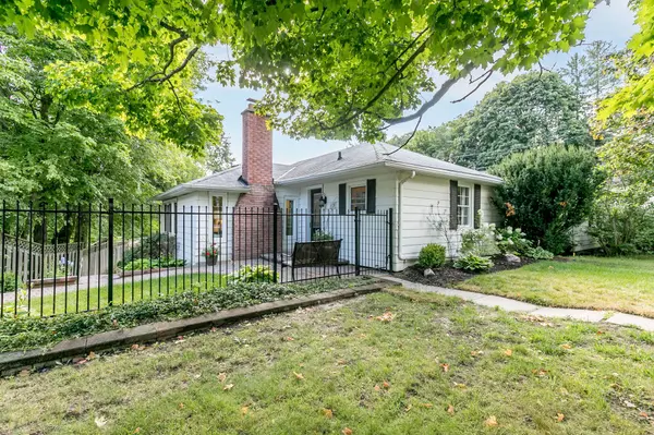 Aurora, ON L4G 1P7,133 Gurnett ST