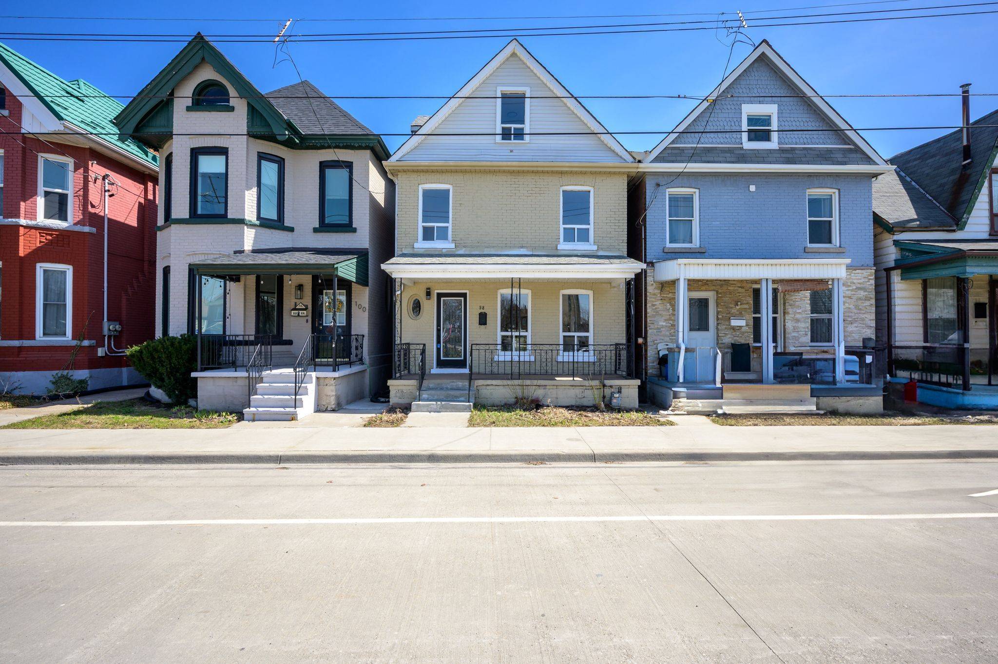 Hamilton, ON L8L 6H7,98 Birch AVE