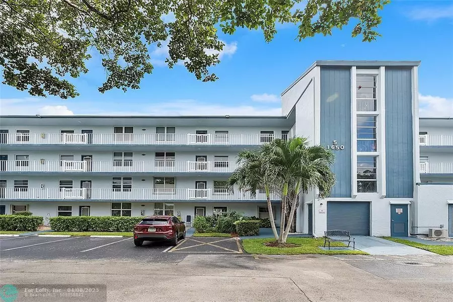 1650 NW 80th Ave #303, Margate, FL 33063