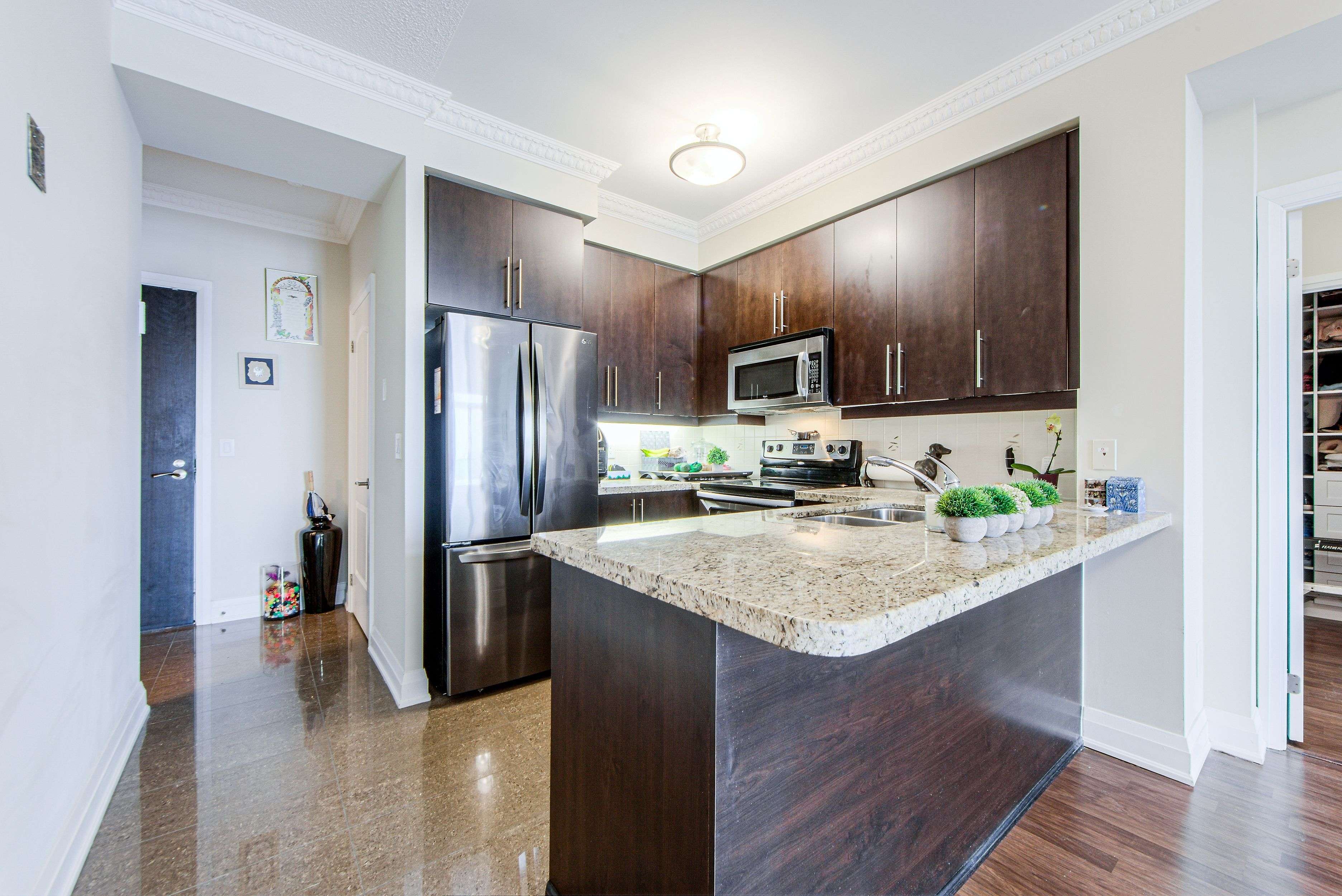 Vaughan, ON L4J 0G7,20 North Park RD #1504