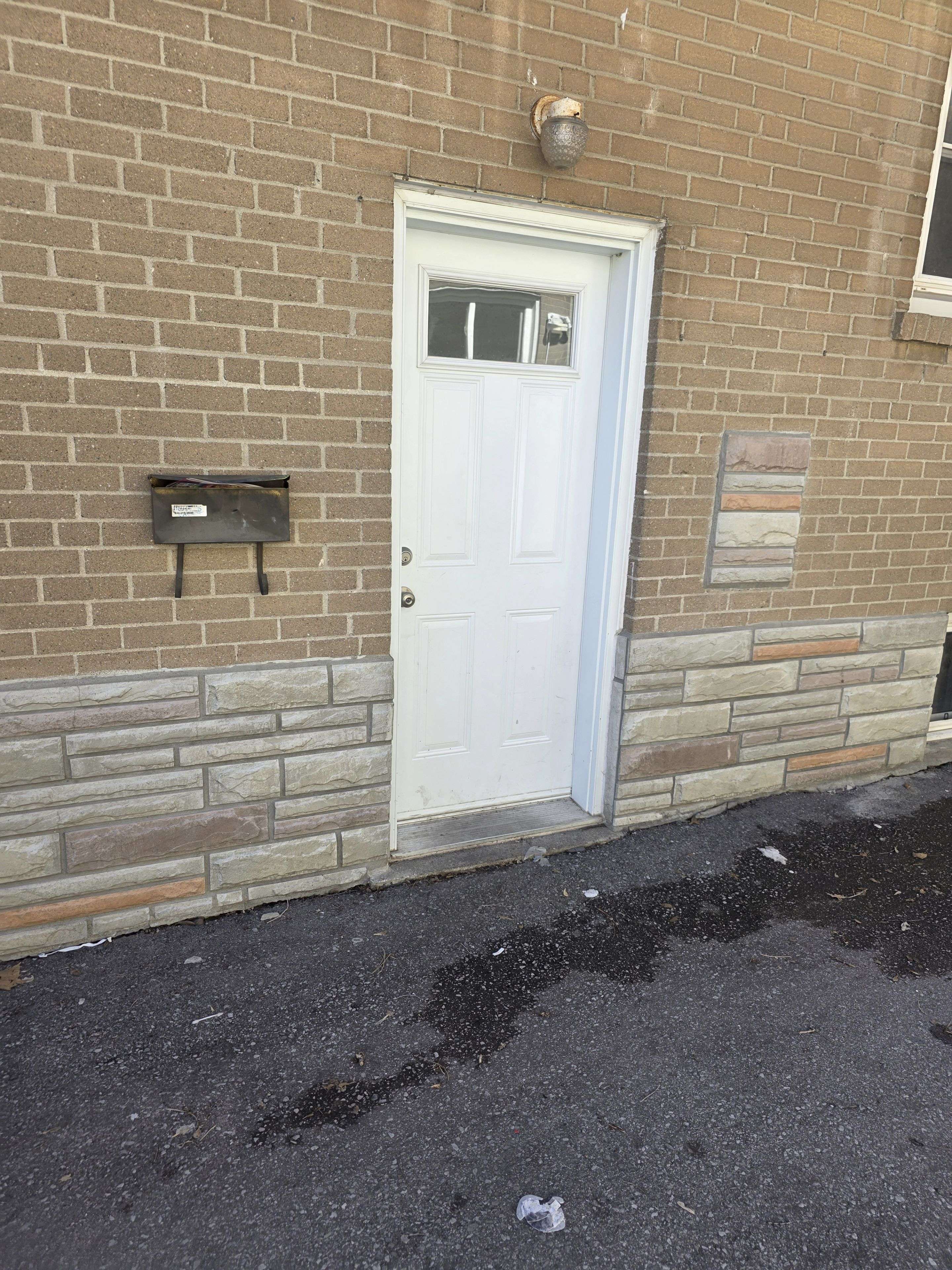 Brampton, ON L6Y 1H1,66 Corby CRES
