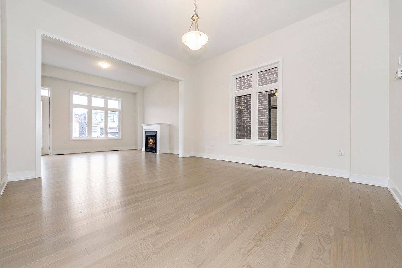 Oakville, ON L6H 7Z9,1369 LOON LN