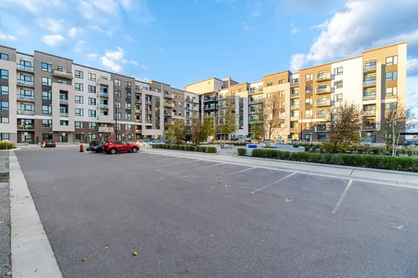 1105 Leger WAY #325, Milton, ON L9E 1K7