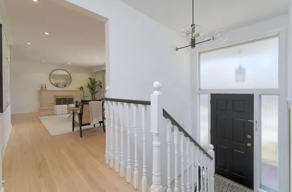 Toronto W09, ON M9P 3E8,3 Watling ST