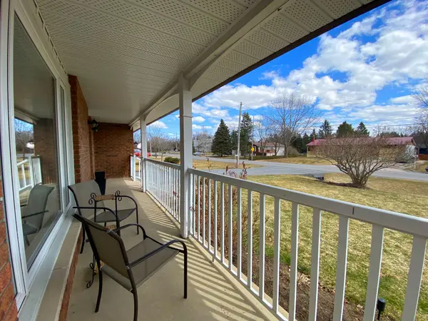 Greely - Metcalfe - Osgoode - Vernon And Area, ON K0A 2P0,8103 McKendry DR