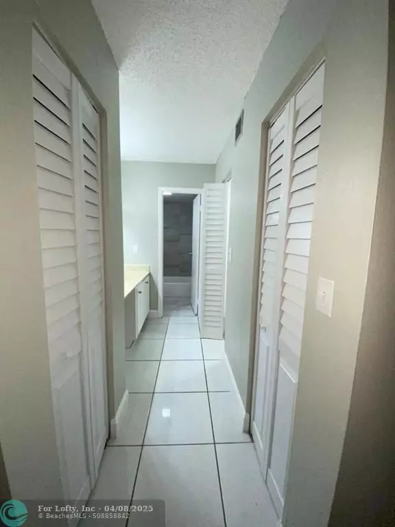 Lauderhill, FL 33319,6200 S Falls Circle Dr #105