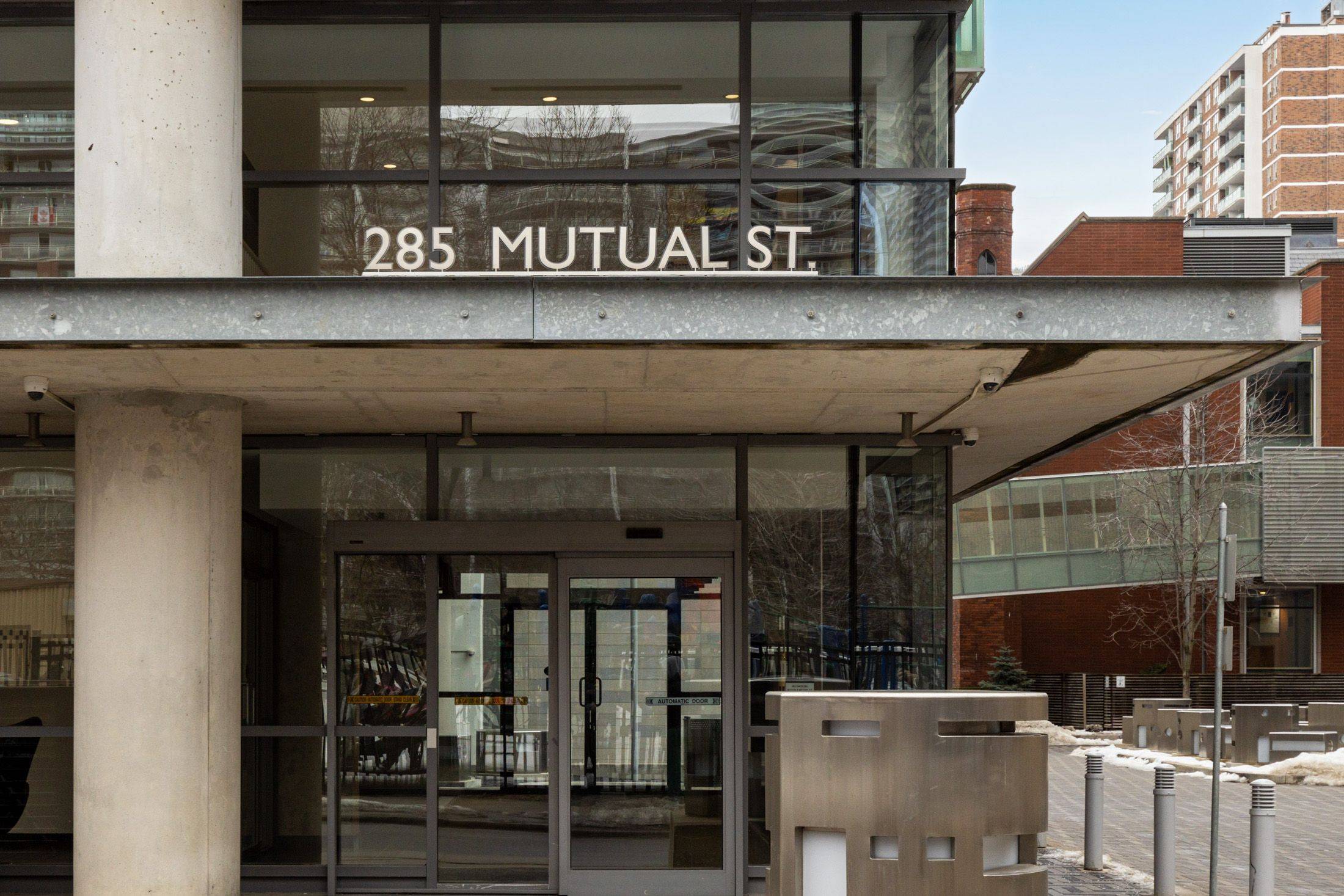 Toronto C08, ON M4Y 3C5,285 Mutual ST #1705
