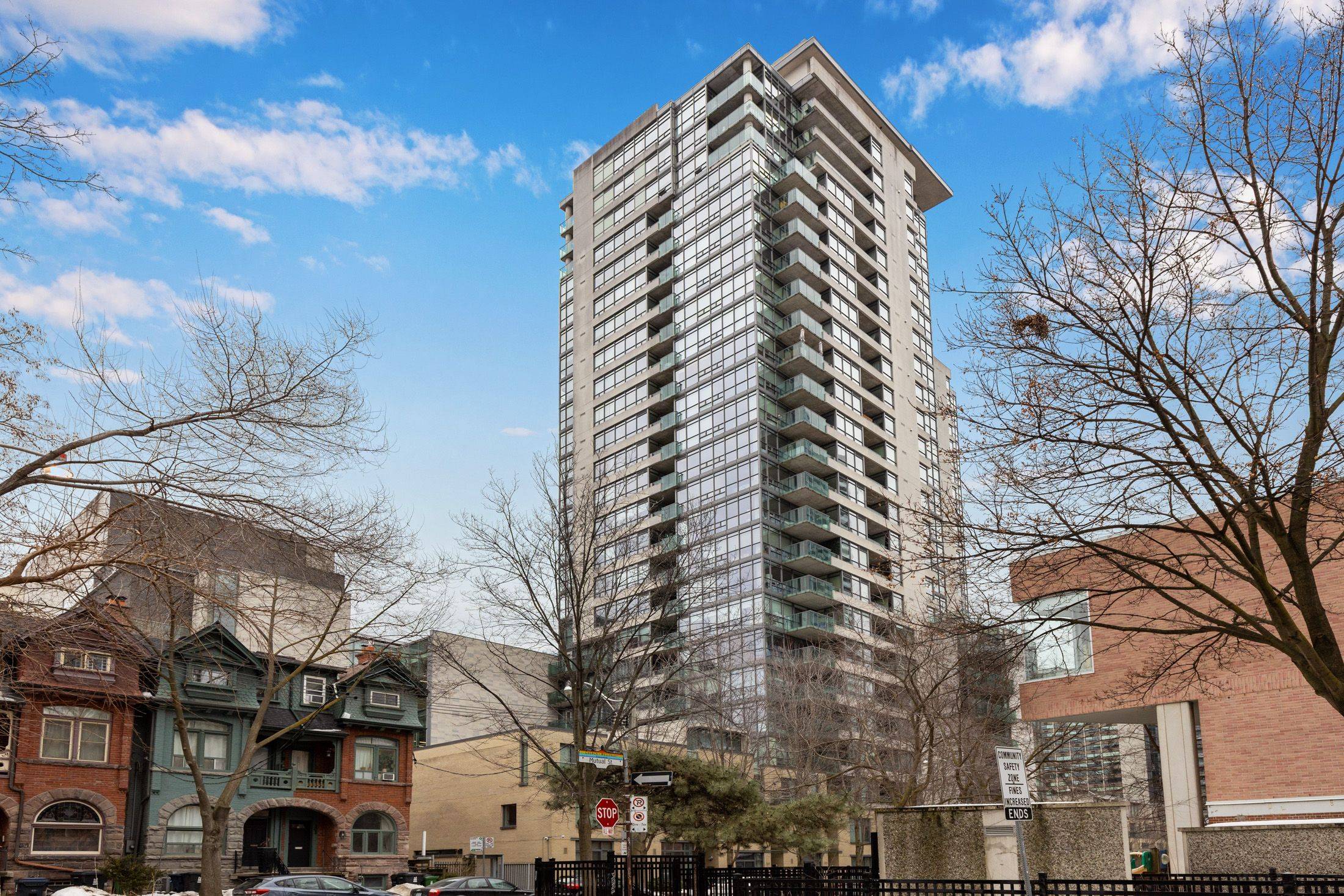 Toronto C08, ON M4Y 3C5,285 Mutual ST #1705