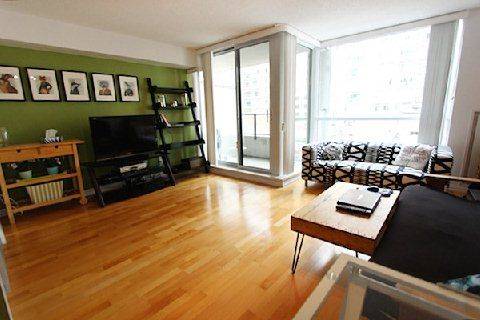 Toronto C01, ON M5G 1P7,111 Elizabeth ST #623B
