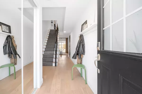 Hamilton, ON L8H 6X2,470 Beach BLVD #64