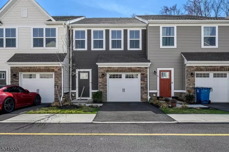 48 Athens Way, Aberdeen Twp., NJ 07721
