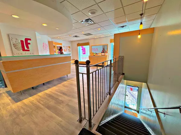 Toronto C04, ON M6C 2E2,1106 Eglinton AVE W #2nd Floor
