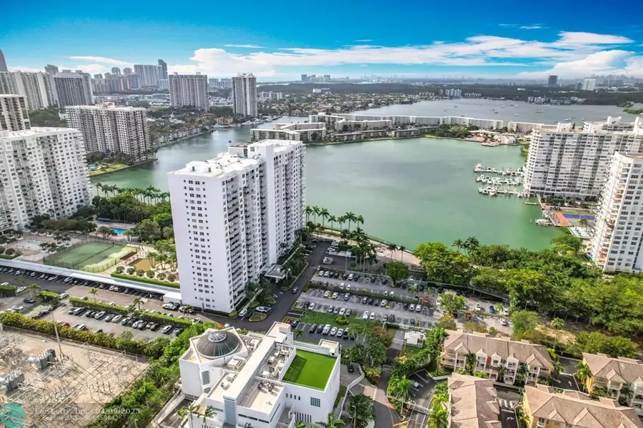 2801 NE 183rd St #1504W, Aventura, FL 33160