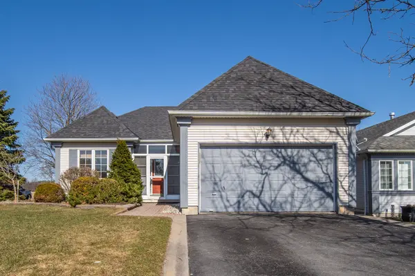 Loyalist, ON K0H 1G0,32 Abbey Dawn DR