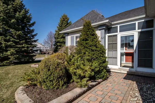 Loyalist, ON K0H 1G0,32 Abbey Dawn DR