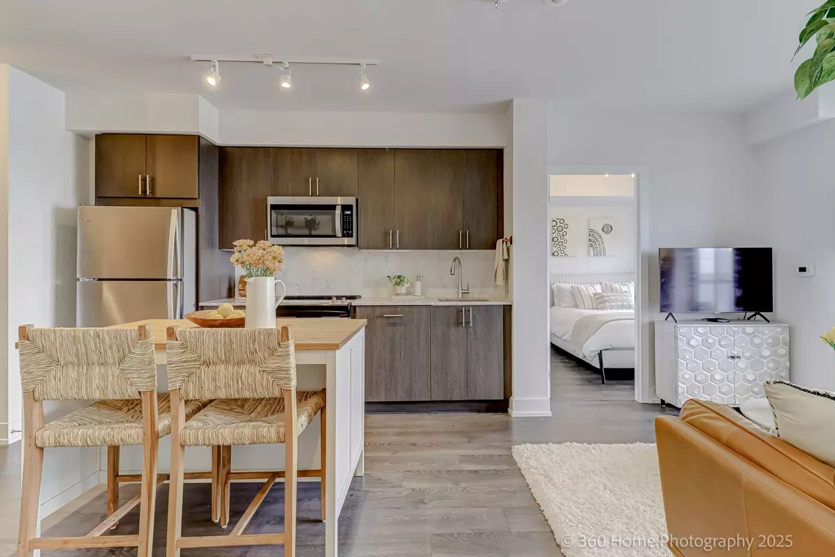 Oshawa, ON L1L 0R5,2550 Simcoe St N ST #418