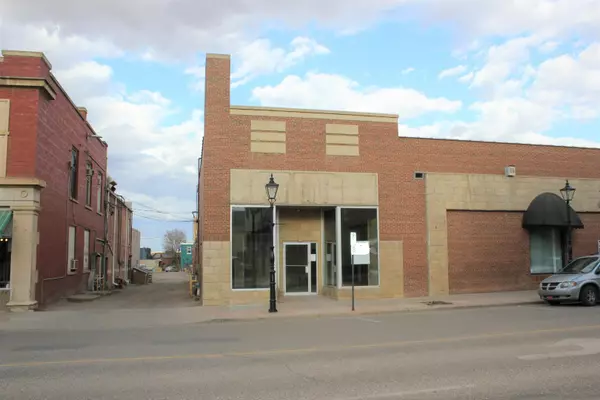Medicine Hat, AB T1A 0H5,602 3 ST Southeast