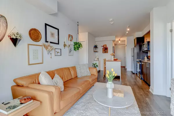 Oshawa, ON L1L 0R5,2550 Simcoe St N ST #418