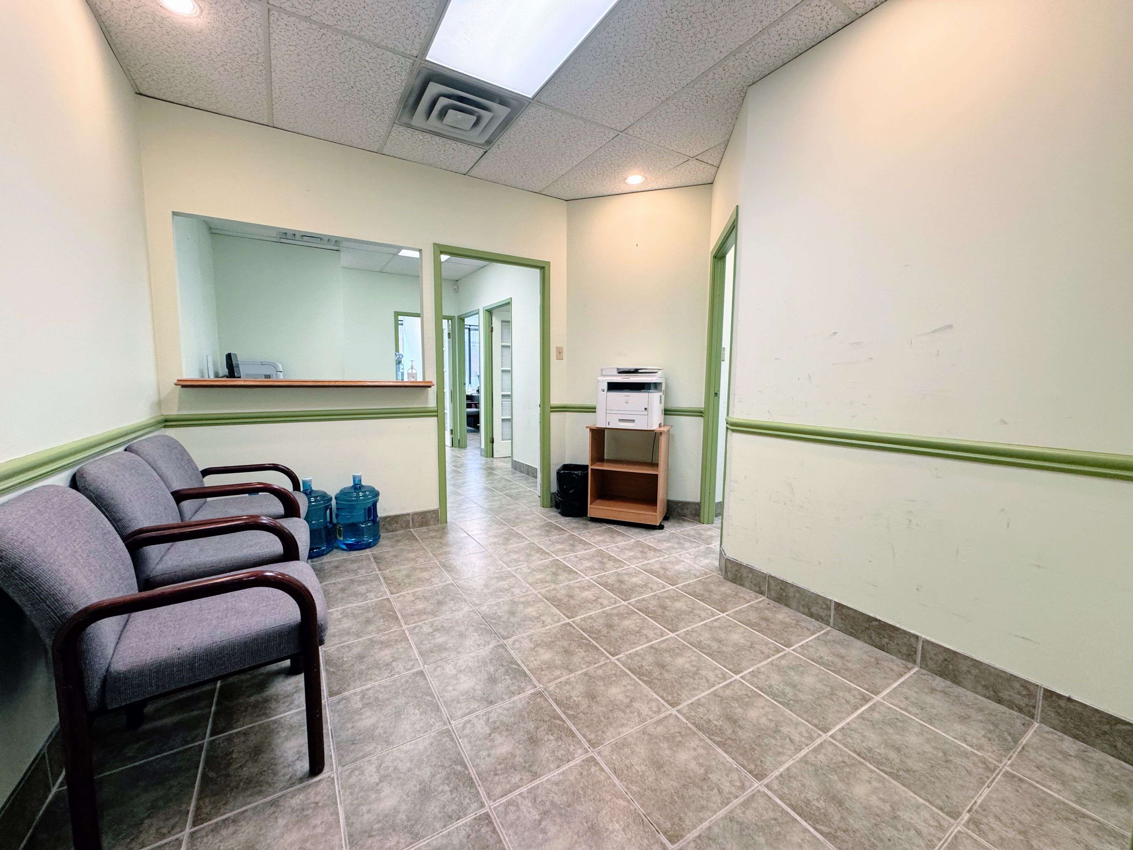 Toronto C12, ON M3B 3H9,255 Duncan Mill RD #206