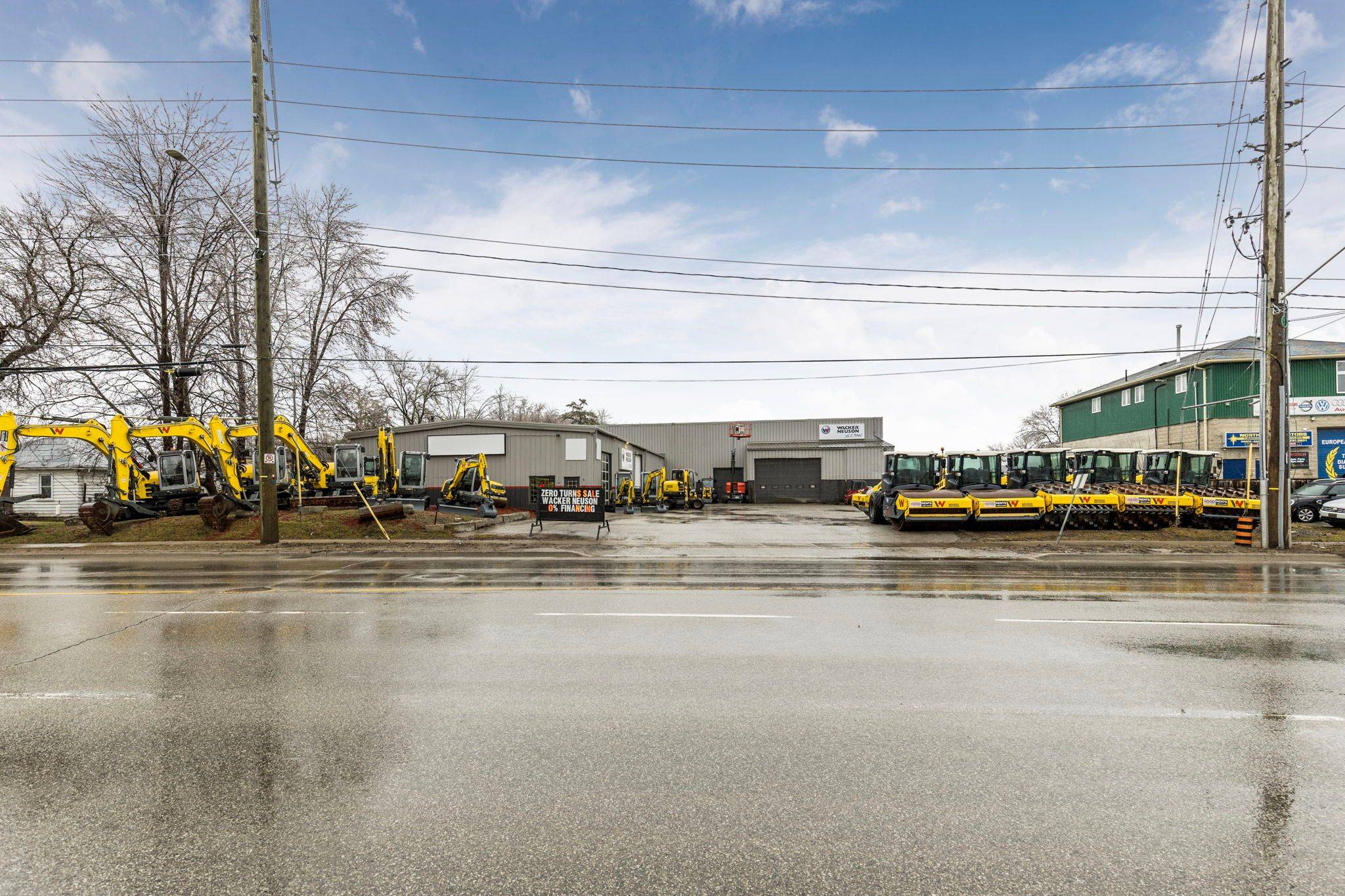 Barrie, ON L4N 9V3,9 Ferndale DR N