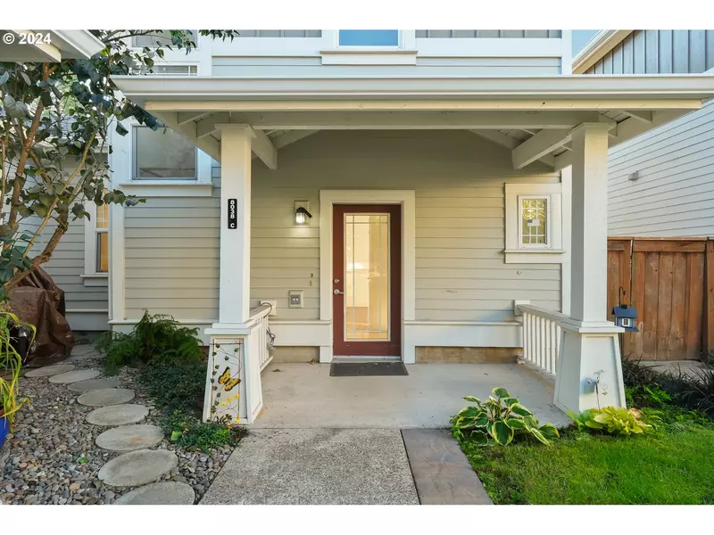 8038 SE COOPER ST #C, Portland, OR 97206
