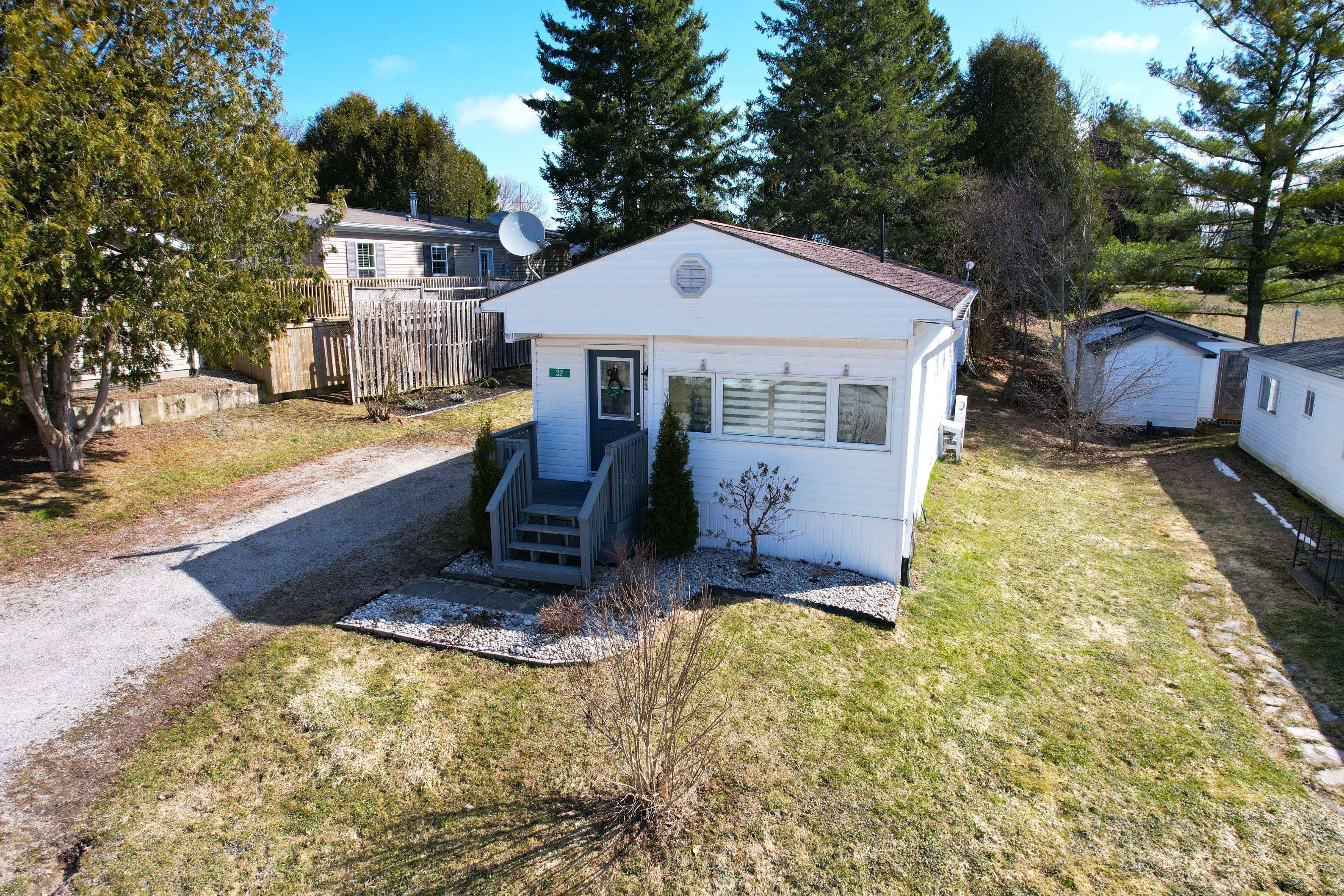 Georgian Bluffs, ON N4K 5N5,32 SUSSEX SQ
