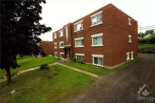 1314 Emperor AVE, Carlington - Central Park, ON K1Z 8C6