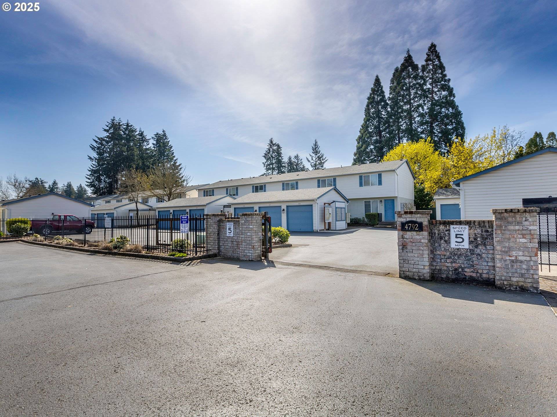 Salem, OR 97305,4792 LANCASTER DR NE #150