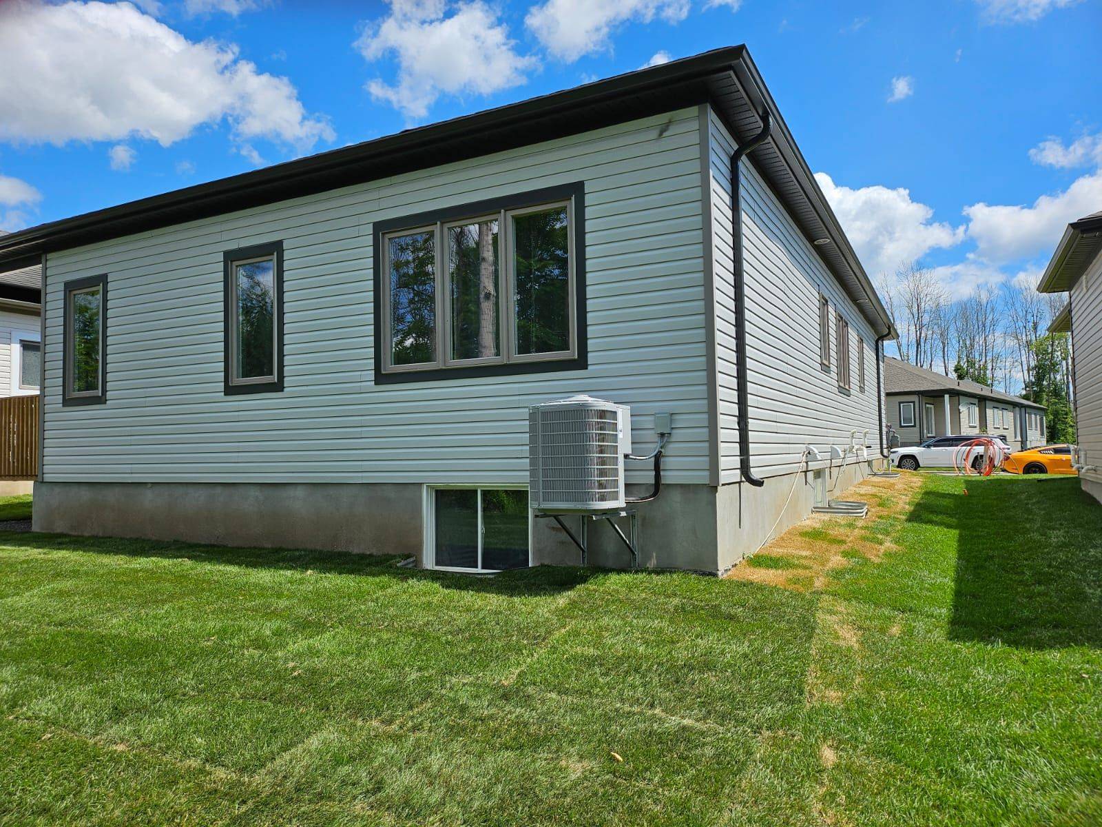 Brockville, ON K6V 7J2,266 Adley DR