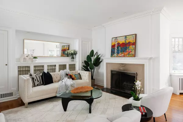 Toronto C09, ON M4T 1J4,305 Inglewood DR