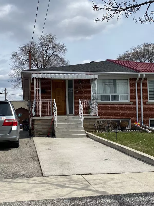 77 Habitant DR, Toronto W05, ON M9M 2N7