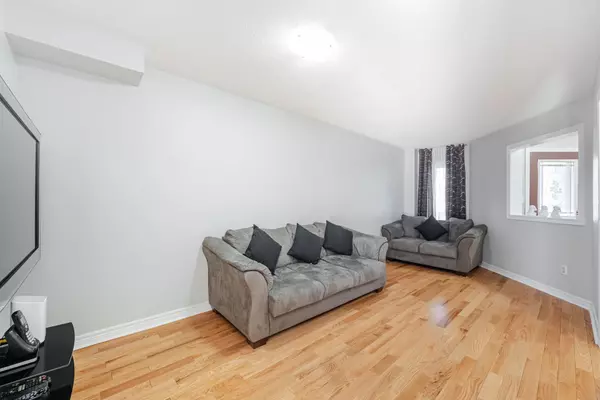 Mississauga, ON L4Z 3Y6,566 Leatherleaf DR