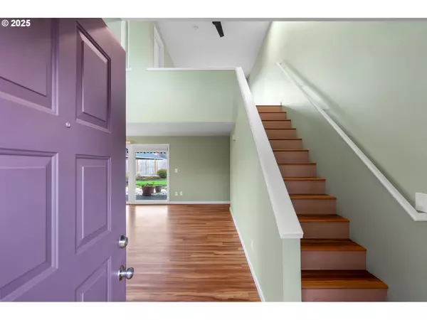 Beaverton, OR 97078,19644 SW RED OAK LN