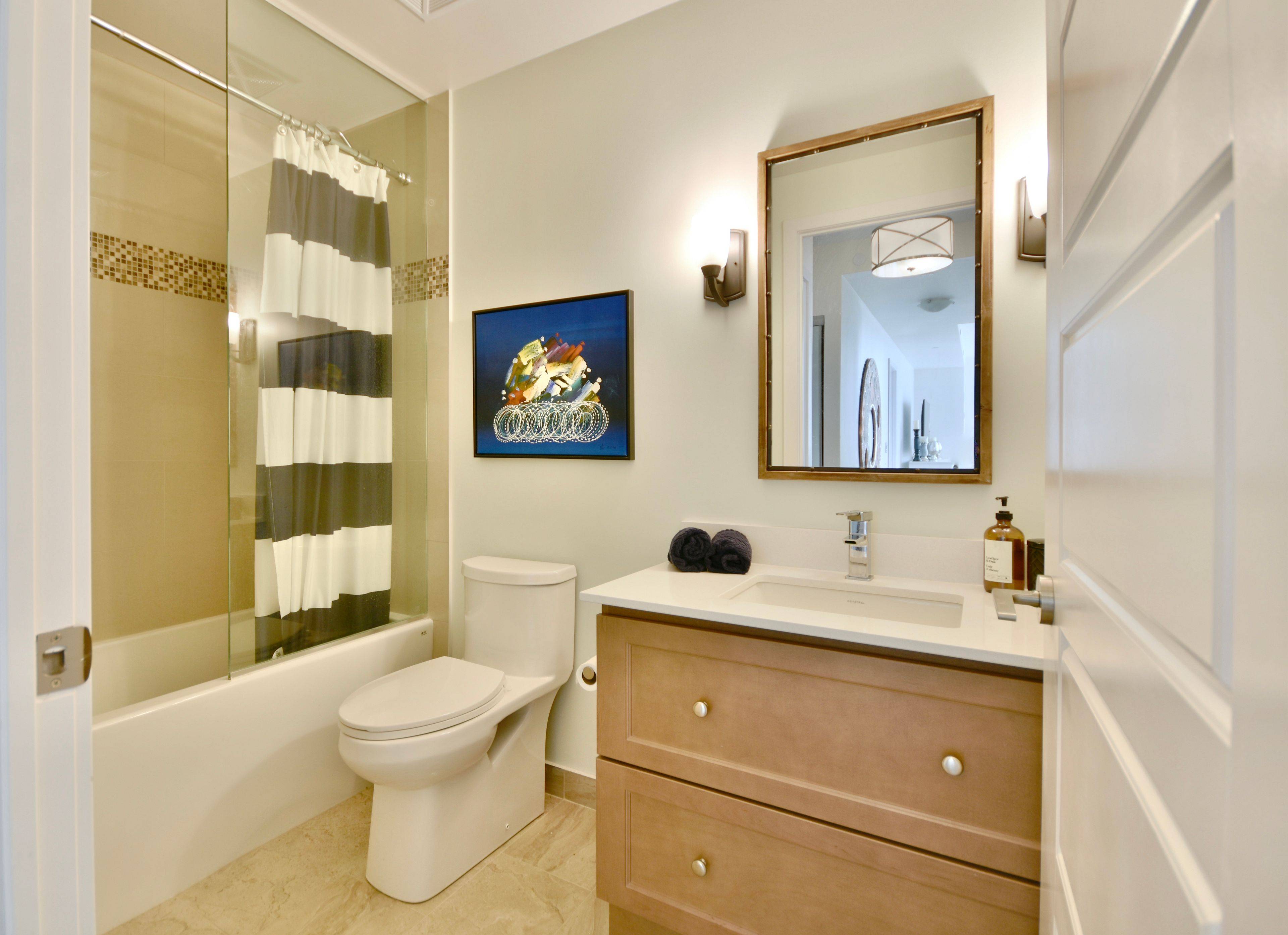 Innisfil, ON L9S 0J8,271 Sea Ray AVE #B317