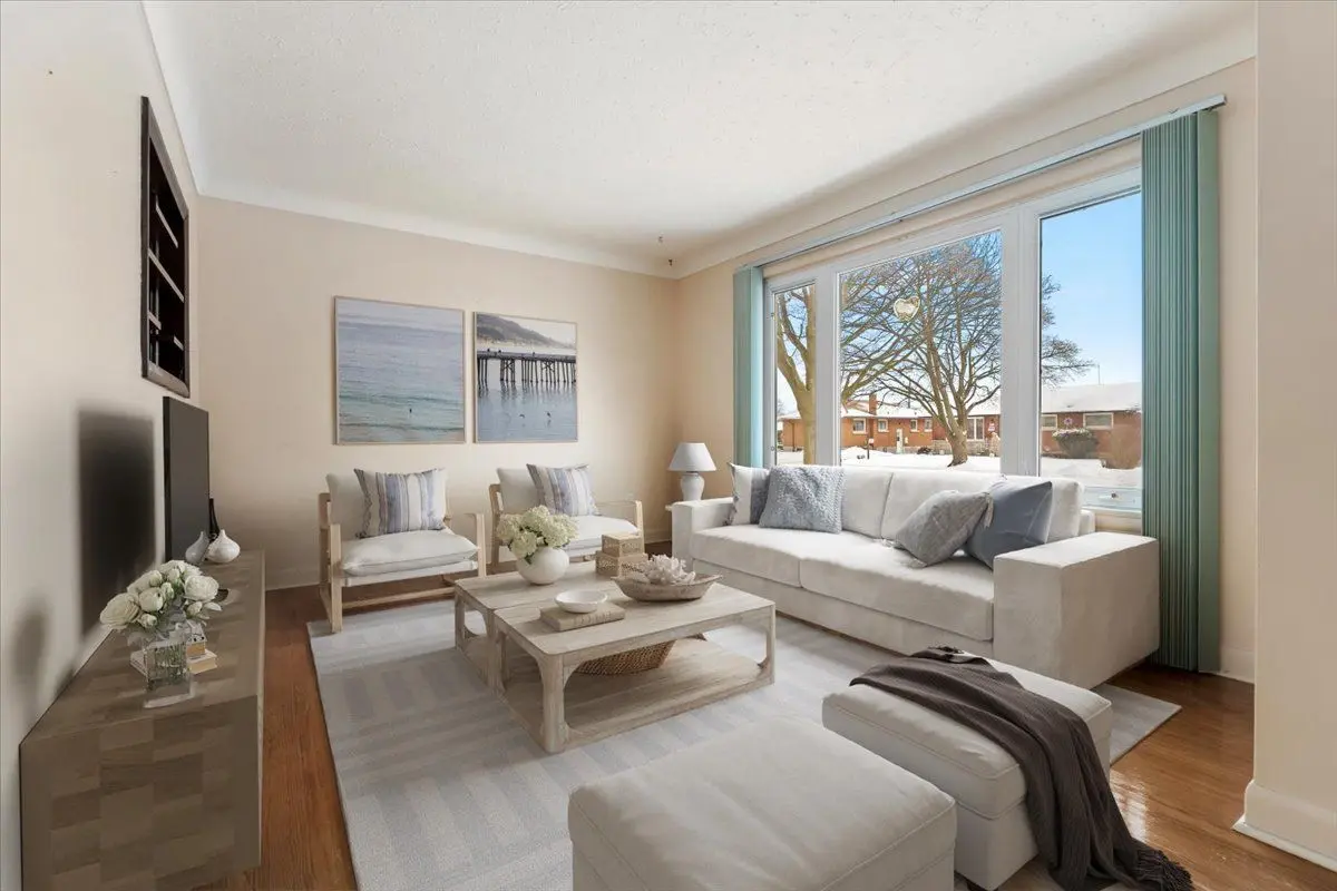 Thorold, ON L2V 3B9,136 Elgin ST